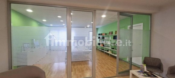 Склад 610м² в Ареццо, Италия № 325325 10