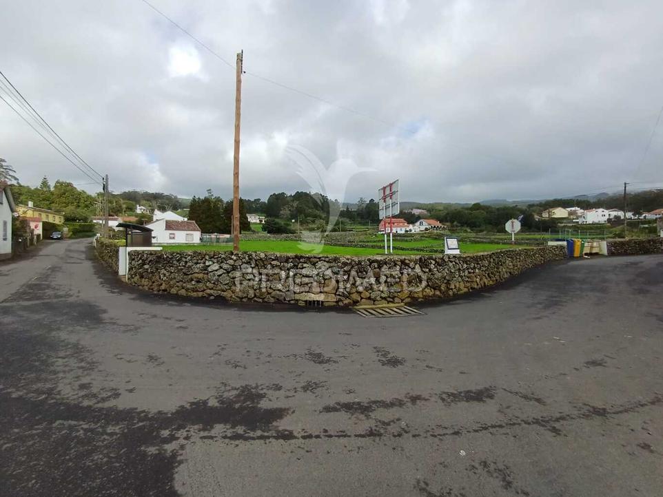  Land in Angra do Heroismo, Portugal No. 211430