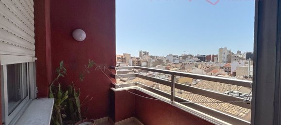 Apartamento de 4 dormitorios en Castellón de la Plana, Spain No. 155398 17