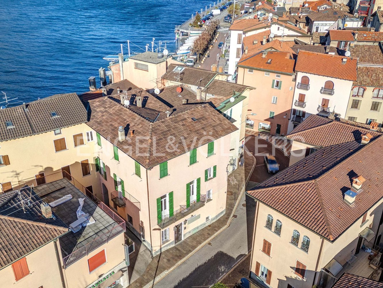 15-salle Bâtiment à Campione d'Italia, Italy No. 127322