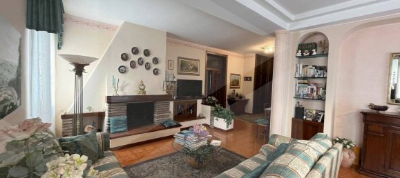 Apartamento de 3 divisões em Fiorano Modenese, Italy N.º 19665 4