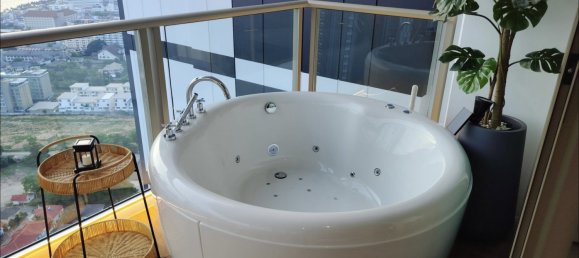 Кондоминиум  с 2 спальнями в The Riviera Ocean Drive, Паттайя, Таиланд № 32750 22