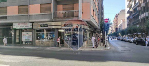 Коммерческая недвижимость 134м² в Бари, Италия № 329966 16