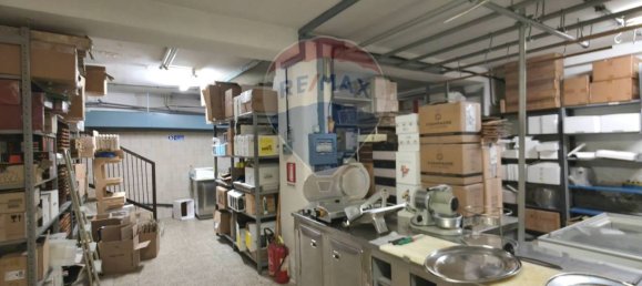 Коммерческая недвижимость 134м² в Бари, Италия № 329966 8