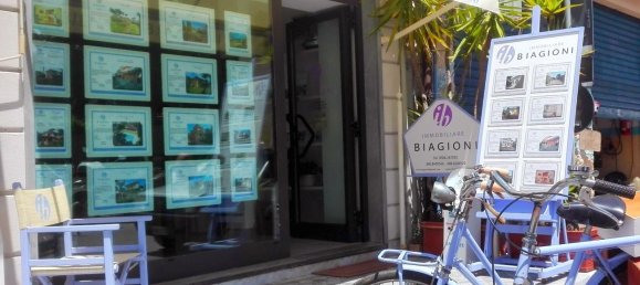 Вилла с 3 спальнями в Форте деи Марми, Италия № 192262 21