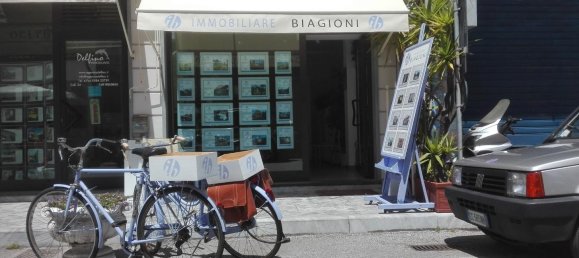 Вилла с 3 спальнями в Форте деи Марми, Италия № 192262 20