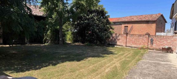 5 bedrooms House in Villadeati, Italy No. 20329 3