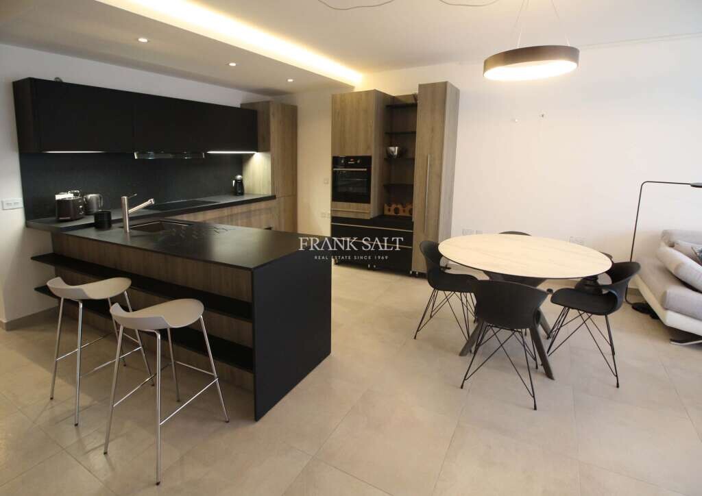 2 غرف نوم شقة في Ta' Xbiex, Malta رقم 6805