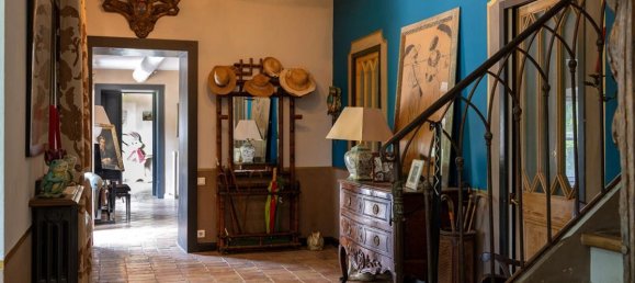 5 bedrooms House in Orange, France No. 321115 7