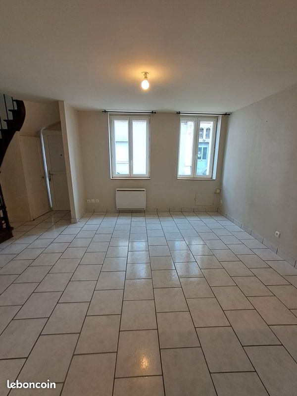 2 chambres Maison à Montluçon, France No. 288835