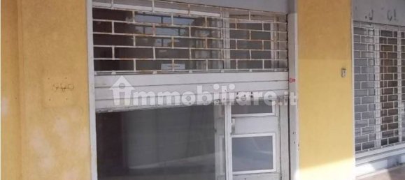 3 rooms Commercial property in Busto Arsizio, Italy No. 192472 2