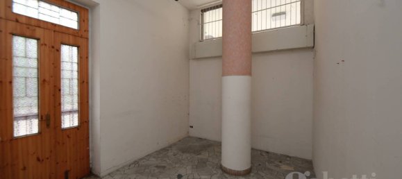 3 rooms Commercial property in Busto Arsizio, Italy No. 192472 11