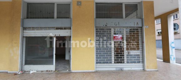 3 rooms Commercial property in Busto Arsizio, Italy No. 192472 23