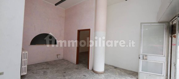 3 rooms Commercial property in Busto Arsizio, Italy No. 192472 5