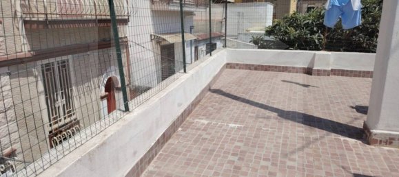 Casa de 3 habitaciónes en Bari, Italy No. 28758 10