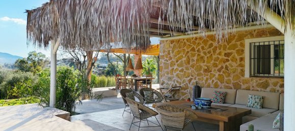 3 bedrooms Villa in Cartama, Spain No. 51697 11