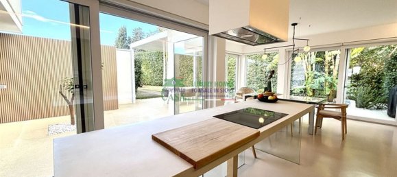 4 bedrooms Villa in Ragusa, Italy No. 151733 7