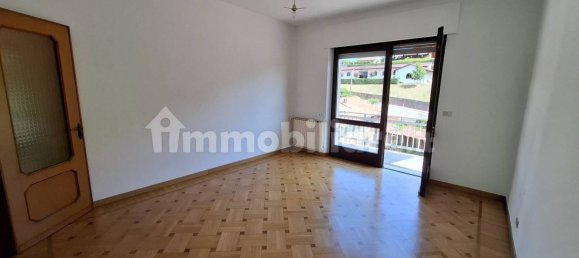 2 Schlafzimmer Wohnung in Castellinaldo d'Alba, Italy, Nr. 334031 6