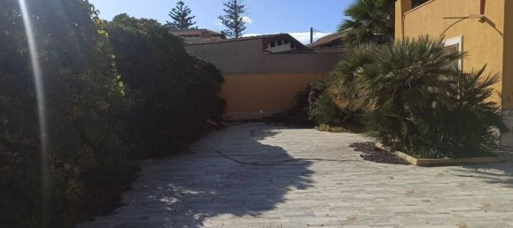 10 bedrooms Villa in Noto, Italy No. 68392 4