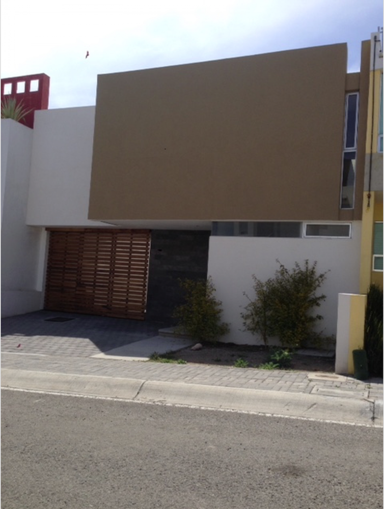 Casa de 3 dormitorios en Querétaro, Mexico No. 172855