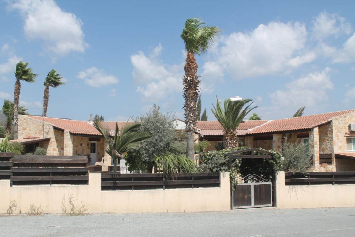 Villa de 5 dormitorios en Limassol, Cyprus No. 24893