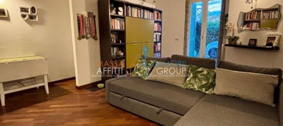 5 rooms Apartment in Massa, Italy No. 267670 2