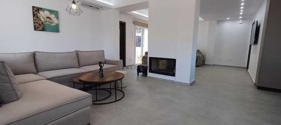 Propiedad comercial de 3 dormitorios en Pervolia, Cyprus No. 20041 9