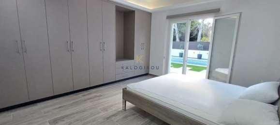 Propiedad comercial de 3 dormitorios en Pervolia, Cyprus No. 20041 15