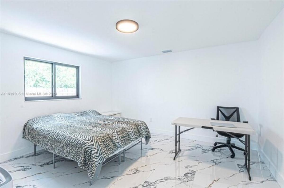 Дом с 4 спальнями в Майами-Лейкс, США № 401371