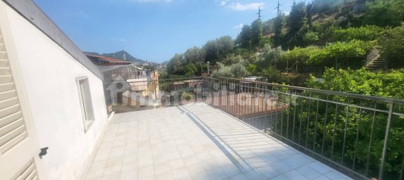 Apartamento de 2 dormitorios en Cava de' Tirreni, Italy No. 342597 2