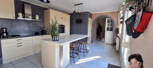 4 Schlafzimmer Haus in Bohain-en-Vermandois, France, Nr. 242857 2