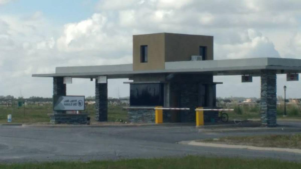  Land in Escobar, Argentina No. 121657