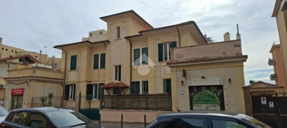 3غرفة شقة في Rome, Italy رقم 203920 2