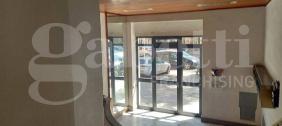 2 bedrooms Apartment in Bari, Italy No. 267327 3