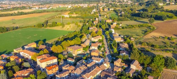 1000m² Land in Scandiano, Italy No. 153679 3