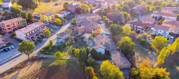 1000m² Land in Scandiano, Italy No. 153679 7