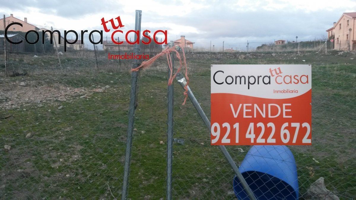 Terreno en Palazuelos de Eresma, Spain 461 m² No. 70347