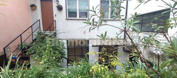 Офис с 1 комнатой в Милан, Италия № 244106 16