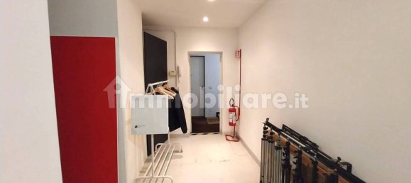 Офис с 1 комнатой в Милан, Италия № 244106 6