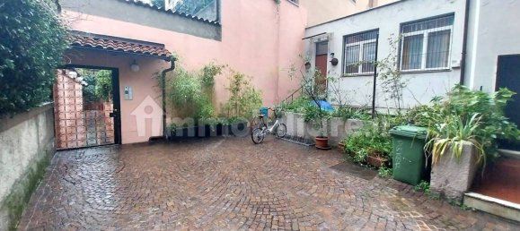 Офис с 1 комнатой в Милан, Италия № 244106 20