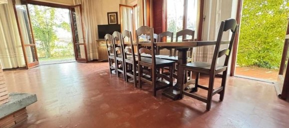 5 bedrooms Villa in Massa, Italy No. 66546 20