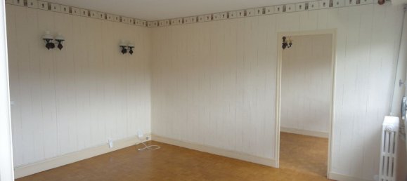 Apartamento de 2 dormitorios en Domont, France No. 186952 2