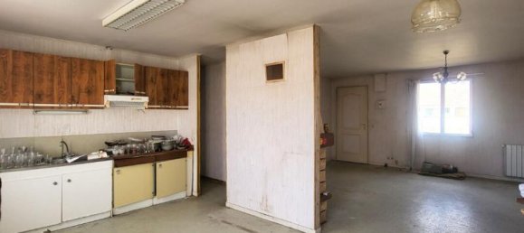 5 bedrooms House in Dreux, France No. 342988 3