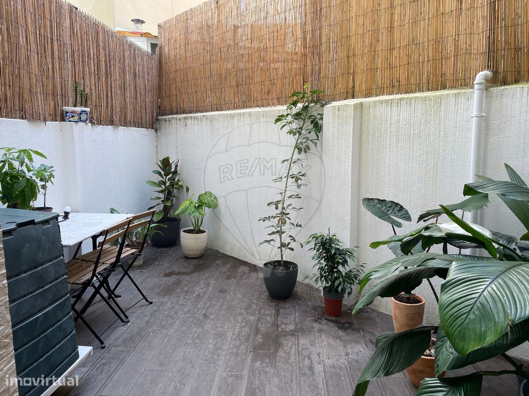 Apartamento de 2 dormitorios en Lisbon, Portugal No. 201256