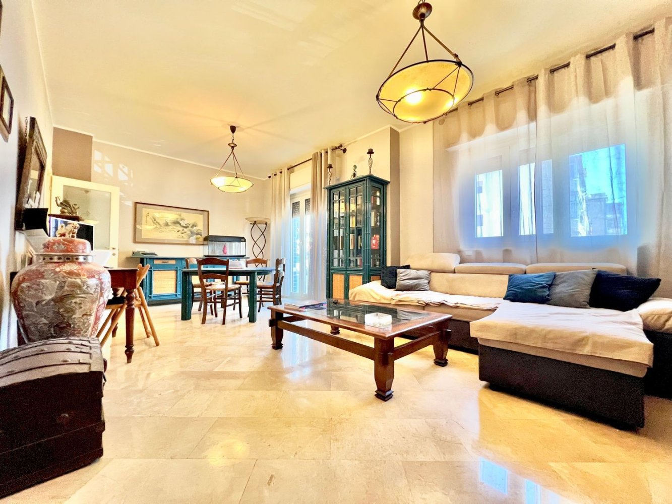 5 chambres Appartement à Palermo, Italy No. 376818