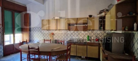 Villa de 21 divisão em Brindisi, Italy N.º 237518 6