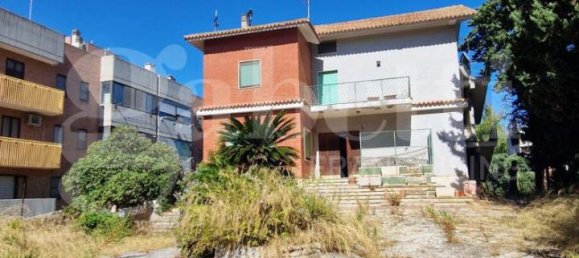 Villa de 21 divisão em Brindisi, Italy N.º 237518 34