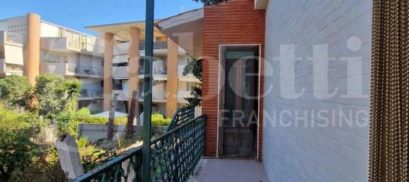 Villa de 21 divisão em Brindisi, Italy N.º 237518 10