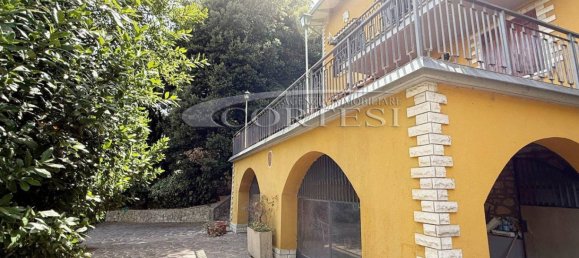 5 bedrooms House in Perugia, Italy No. 356607 3