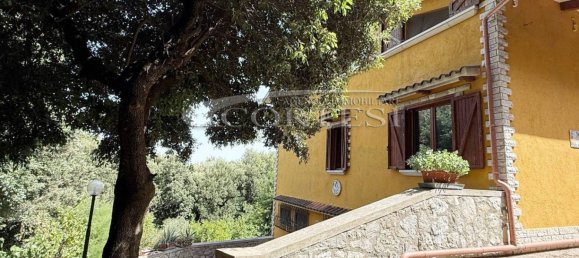 5 bedrooms House in Perugia, Italy No. 356607 4